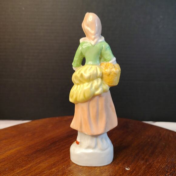 Vintage‎ Porcelain Figurine Woman / Girl Holding Basket of Flowers & Rabbit - Picture 3 of 8
